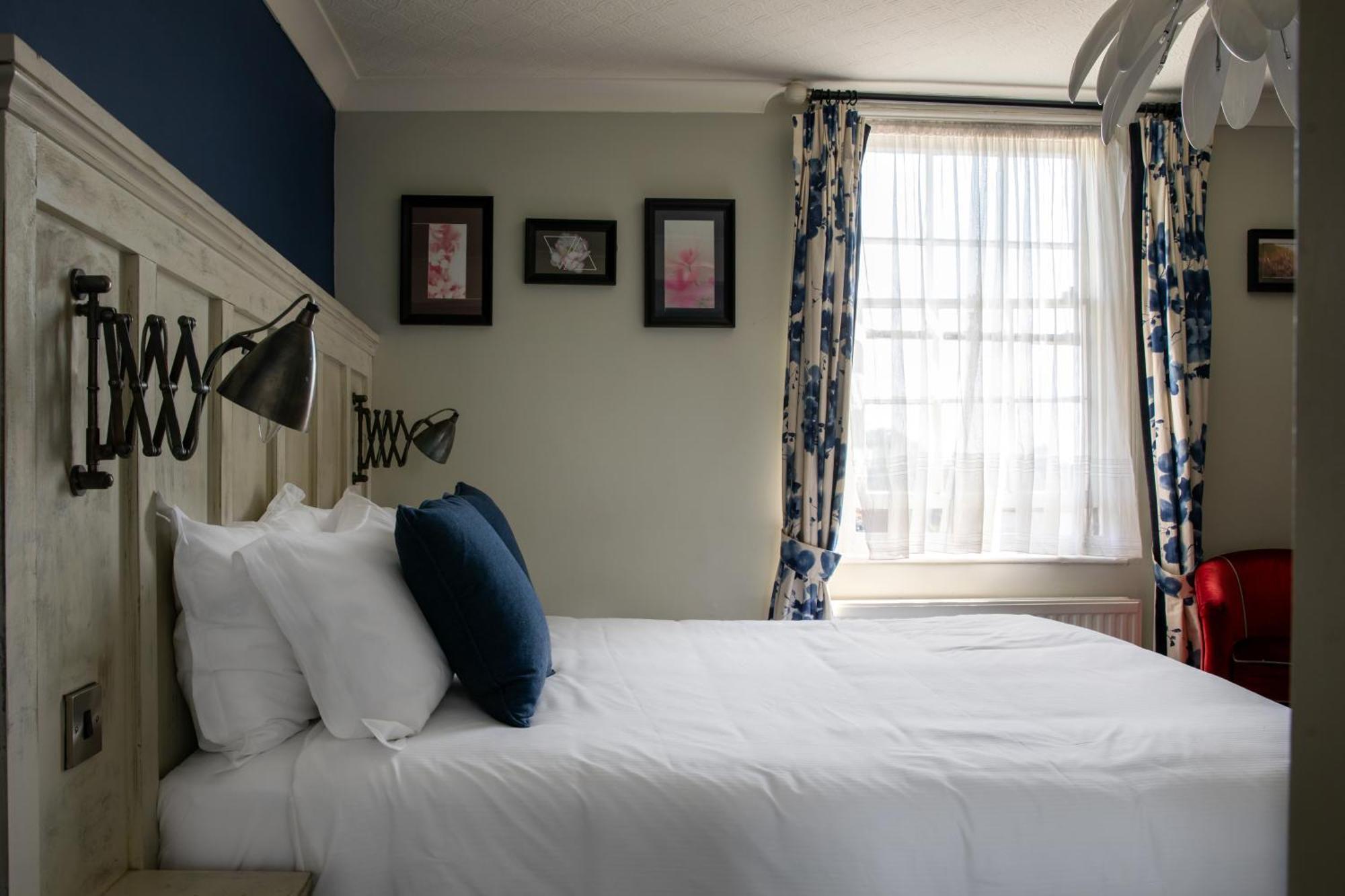 The White Lion Hotel เทนเทอร์เดน ภายนอก รูปภาพ