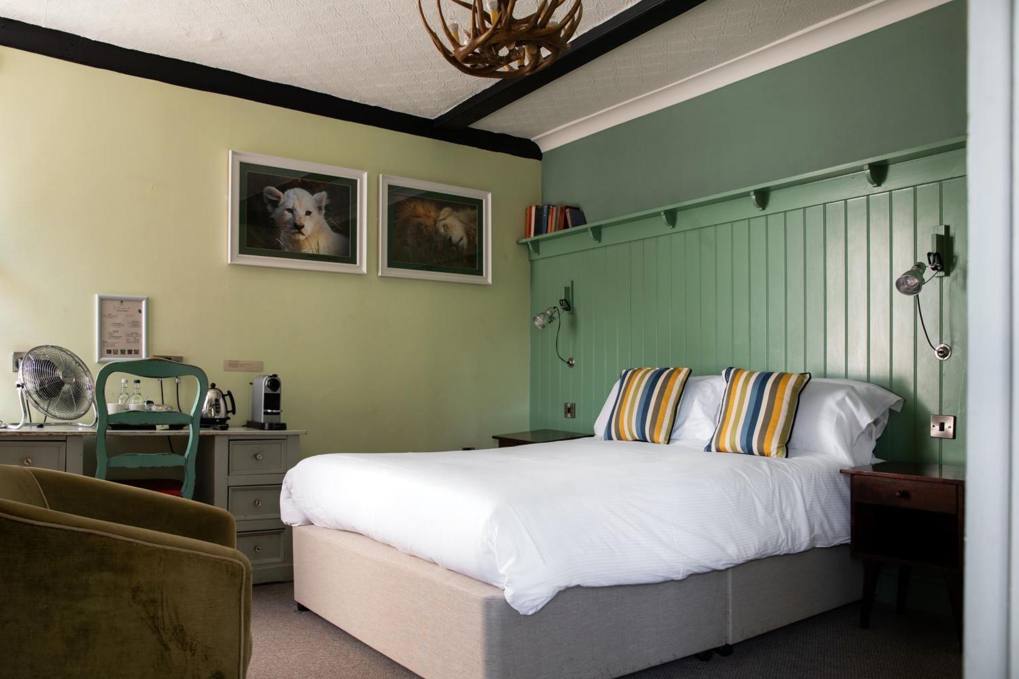 The White Lion Hotel เทนเทอร์เดน ภายนอก รูปภาพ